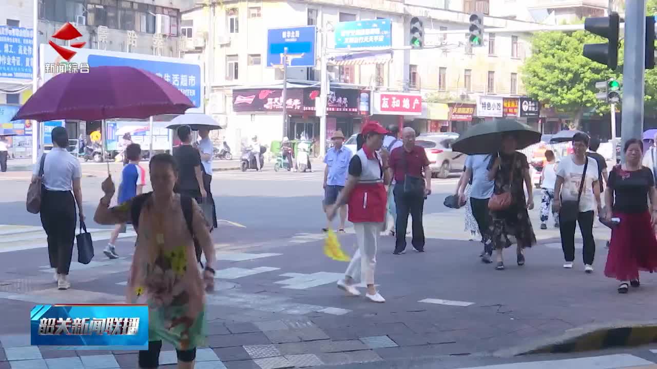 【志愿服務我先行】返鄉(xiāng)大學生志愿者積極參與文明交通勸導 助力文明城市創(chuàng)建